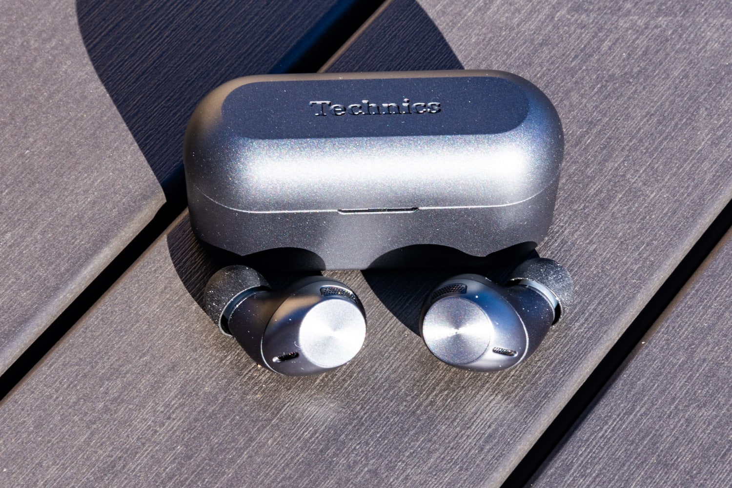 Technics EAH-AZ40 - True-Wireless In-Ears im Test - testr.at